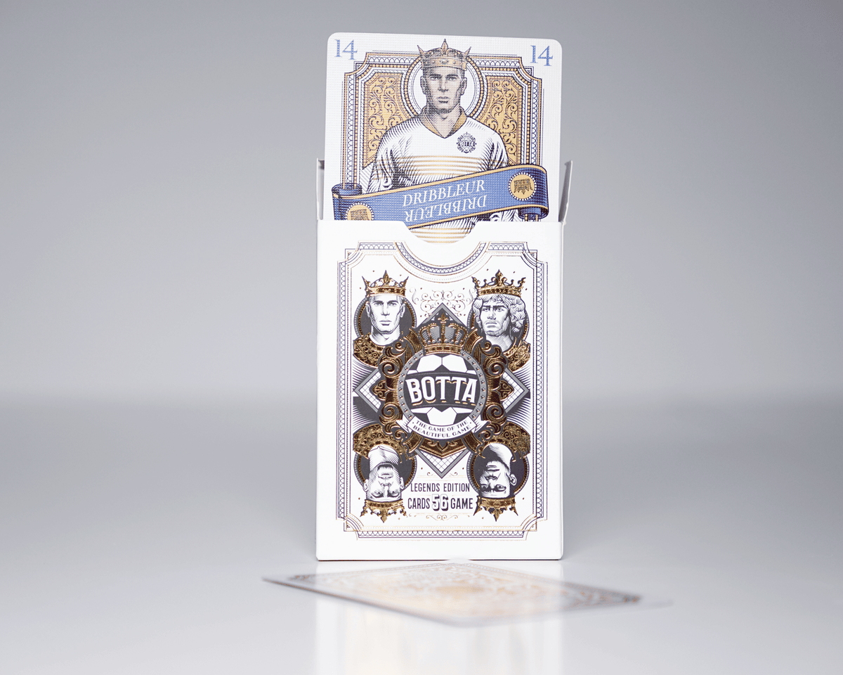 BOTTA – Jeu de cartes de football hybride ⚽ (Cartes + Application Mobile) | 2 - 4 Joueurs | Parties rapides et fun !
